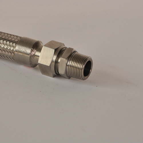 过渡接头至外螺纹